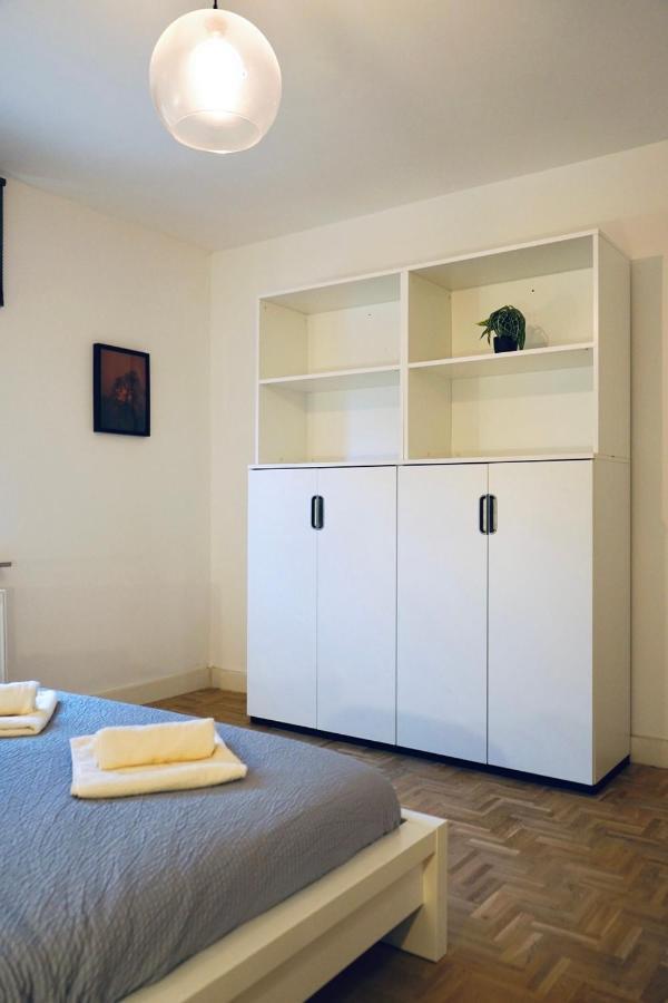 Apartment Geraeumiges Wohnen Fuer 7 Personen- Parkplatz- Waschmaschine- 3 Schlafzimmer