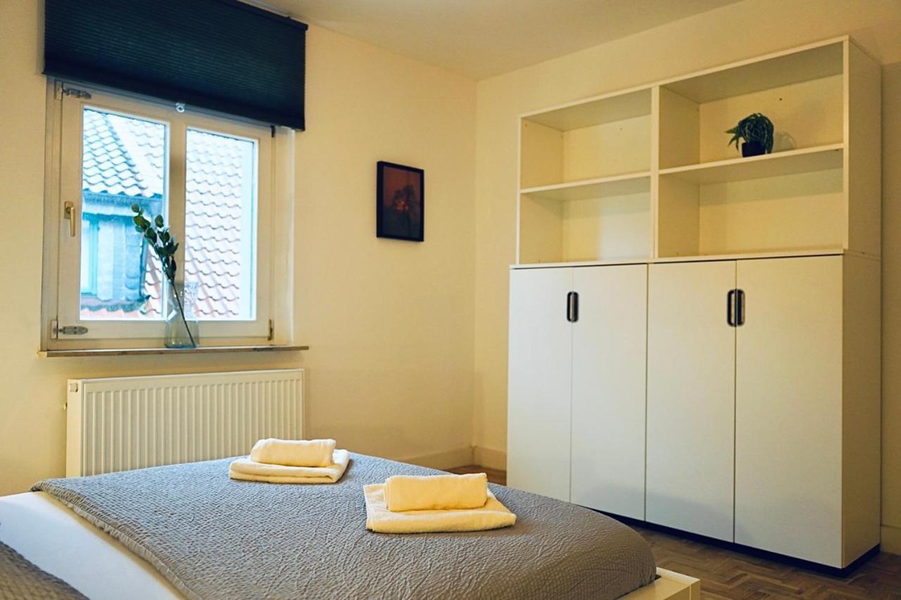 Geraeumiges Wohnen Fuer 7 Personen- Parkplatz- Waschmaschine- 3 Schlafzimmer * Wolfsburg