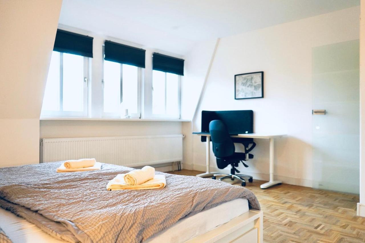 Apartment Geraeumiges Wohnen Fuer 7 Personen- Parkplatz- Waschmaschine- 3 Schlafzimmer Wolfsburg